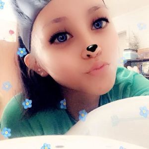 Meet your Posher, Olivia